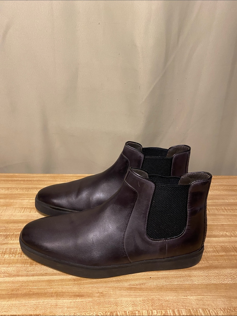 Johnston & Murphy Men’s Brody Chelsea Boots Size 11M
